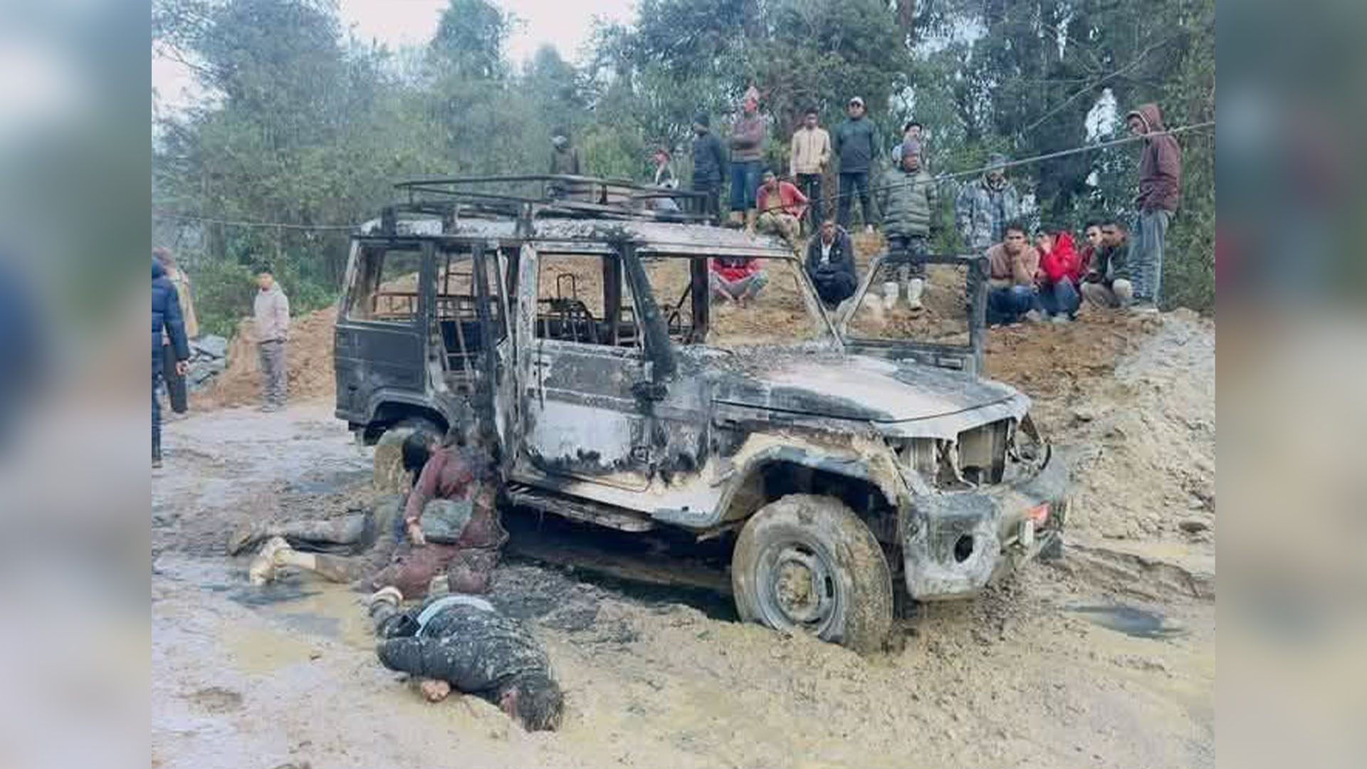 ताप्लेजुङमा तीर्थयात्री बोकेको जिपमा आगलागी हुँदा ४ जनाको मृत्यु, २ जनाकाे उद्धार